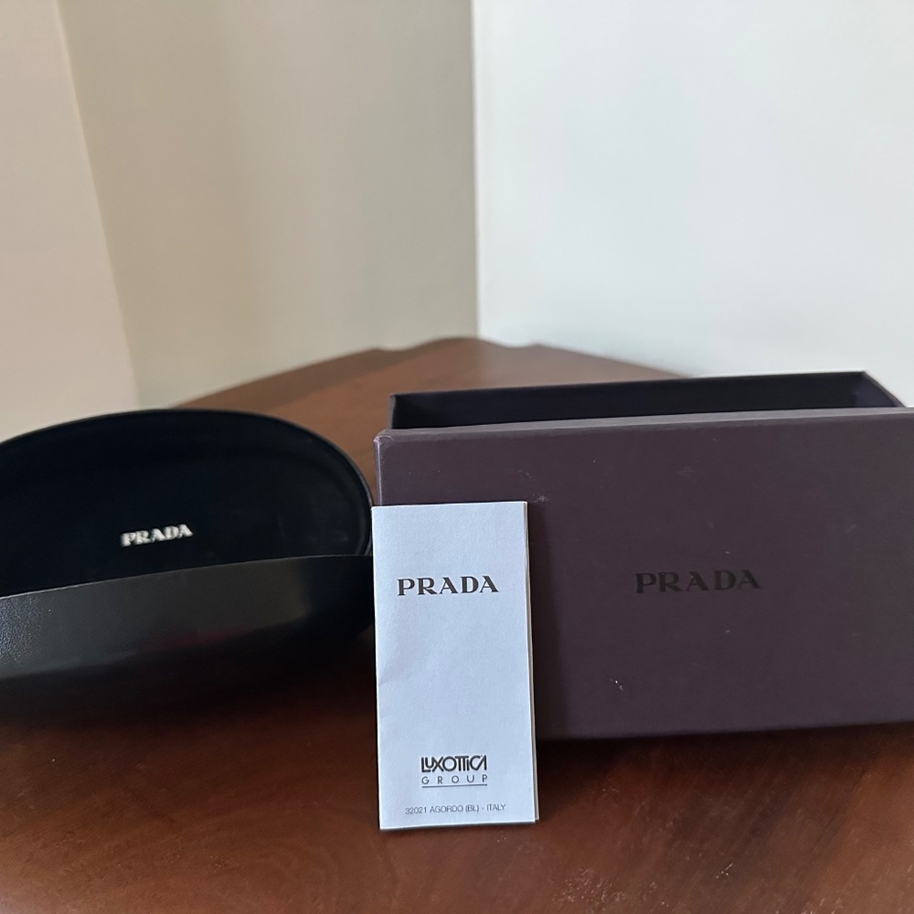 Y2K Prada Sunglasses - Picture 2 of 4